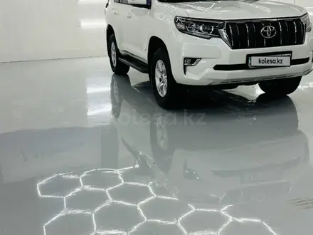 Toyota Land Cruiser Prado 2018 года за 24 000 000 тг. в Алматы – фото 4