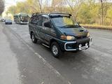 Mitsubishi Delica 1994 годаfor4 000 000 тг. в Алматы