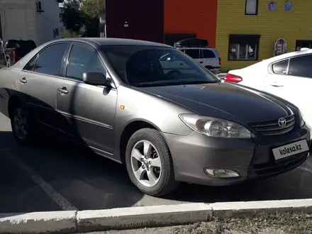 Toyota Camry 2003 года за 6 500 000 тг. в Актобе – фото 2