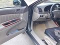 Toyota Camry 2003 годаүшін6 500 000 тг. в Актобе – фото 9