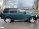 Honda CR-V 2001 года за 4 000 000 тг. в Астана – фото 2