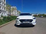 Hyundai Sonata 2023 годаүшін12 500 000 тг. в Астана – фото 3