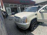 Cadillac Escalade 2007 годаүшін7 800 000 тг. в Алматы – фото 2