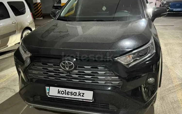 Toyota RAV4 2020 года за 15 000 000 тг. в Астана