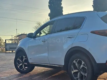 Kia Sportage 2019 года за 11 130 000 тг. в Алматы – фото 3