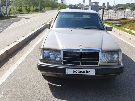 Mercedes-Benz E 230 1991 года за 1 700 000 тг. в Алматы