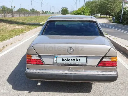 Mercedes-Benz E 230 1991 года за 1 700 000 тг. в Алматы – фото 4