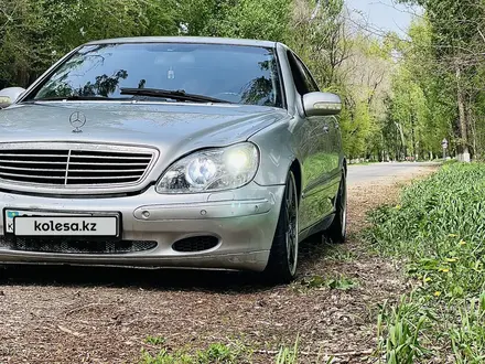Mercedes-Benz S 320 2000 года за 4 400 000 тг. в Алматы