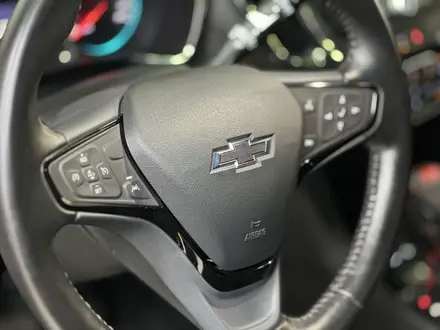 Chevrolet Equinox 2021 года за 11 990 000 тг. в Алматы – фото 19