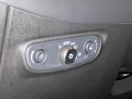 Chevrolet Equinox 2021 года за 11 990 000 тг. в Алматы – фото 14