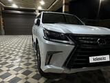 Lexus LX 570 2016 годаүшін43 000 000 тг. в Тараз – фото 2