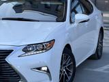 Lexus ES 250 2016 года за 13 500 000 тг. в Атырау – фото 2