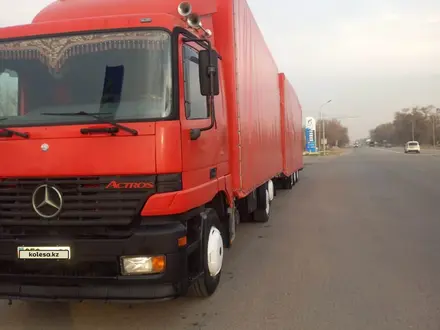 Mercedes-Benz  Actros 1999 года за 25 000 000 тг. в Алматы