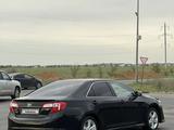 Toyota Camry 2014 годаүшін7 800 000 тг. в Уральск – фото 2
