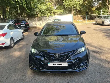 Toyota Camry 2019 года за 14 000 000 тг. в Алматы – фото 9