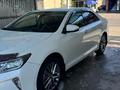 Toyota Camry 2017 года за 14 500 000 тг. в Шымкент – фото 3