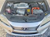 Lexus ES 300h 2013 года за 3 200 000 тг. в Атырау – фото 5