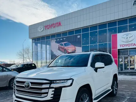 Toyota Land Cruiser 2022 года за 61 000 000 тг. в Актобе