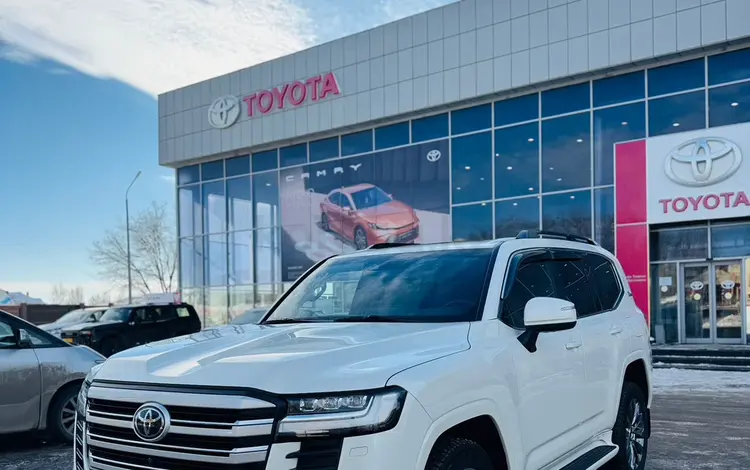 Toyota Land Cruiser 2022 года за 61 000 000 тг. в Актобе