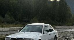 Mercedes-Benz E 200 1992 годаfor1 300 000 тг. в Усть-Каменогорск