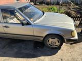 Mercedes-Benz E 200 1988 года за 750 000 тг. в Астана – фото 3