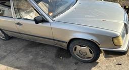 Mercedes-Benz E 200 1988 года за 750 000 тг. в Астана – фото 5