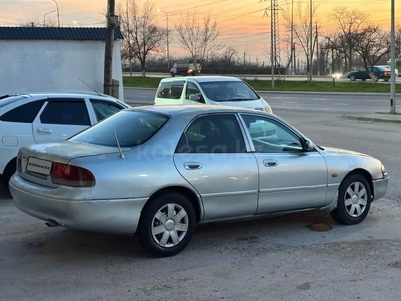 Mazda Cronos, 1992