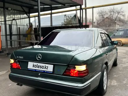 Mercedes-Benz E 260 1991 года за 2 400 000 тг. в Алматы – фото 11