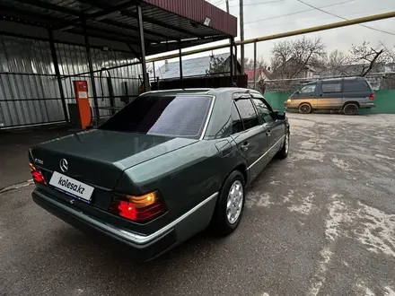 Mercedes-Benz E 260 1991 года за 2 400 000 тг. в Алматы – фото 14