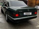 Mercedes-Benz E 260 1991 годаүшін2 400 000 тг. в Алматы – фото 4