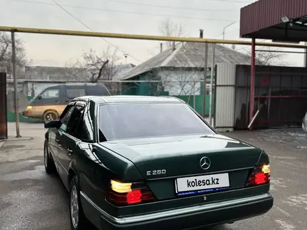 Mercedes-Benz E 260 1991 года за 2 400 000 тг. в Алматы – фото 3