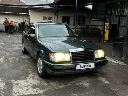 Mercedes-Benz E 260 1991 года за 2 400 000 тг. в Алматы – фото 5