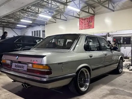 BMW 525 1982 года за 4 000 000 тг. в Шымкент – фото 5