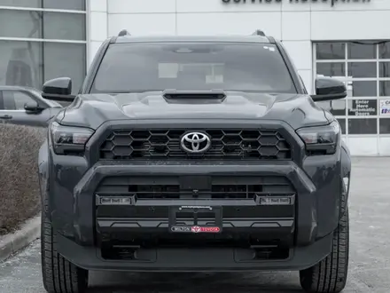 Toyota 4Runner 2026 года за 39 500 000 тг. в Семей – фото 2