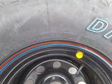Резина 33/12.5 R15 RT всесезонная. Диски R15 5x114.3 ET-19 DIA 84.1 10J за 500 000 тг. в Шемонаиха – фото 4