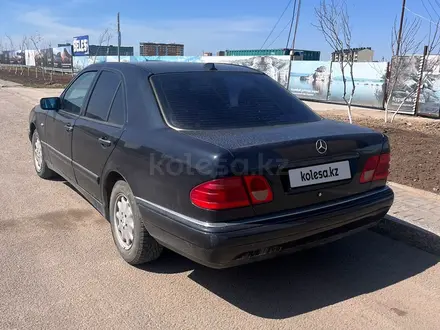 Mercedes-Benz E 200 1996 года за 1 900 000 тг. в Астана – фото 3