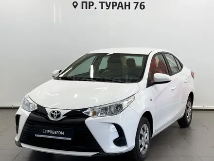 Toyota Yaris 2022 года за 7 550 000 тг. в Астана