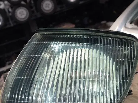 Поворотник Mitsubishi Delica булка за 18 000 тг. в Алматы – фото 2