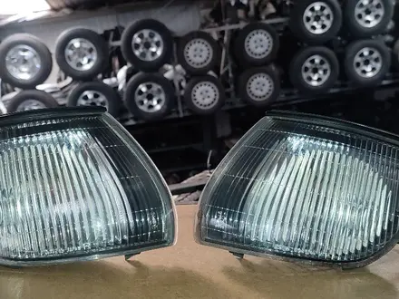 Поворотник Mitsubishi Delica булка за 18 000 тг. в Алматы