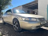 Toyota Camry 1997 года за 3 600 000 тг. в Саудакент – фото 4