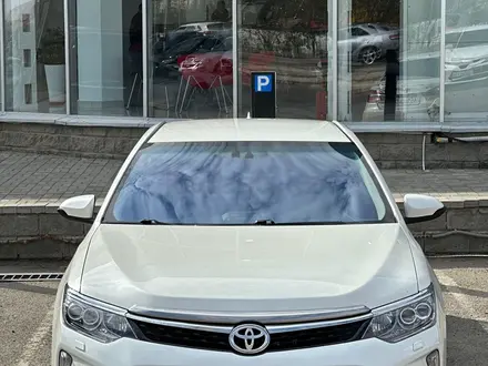 Toyota Camry 2016 года за 11 000 000 тг. в Актобе – фото 3