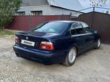 BMW 528 1998 года за 2 950 000 тг. в Актобе