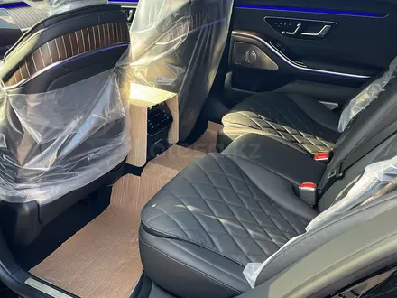 Mercedes-Benz S 580 4MATIC 2025 года за 130 500 000 тг. в Астана – фото 9