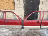 Kia Sportage 1998 год дверь правый передний задние левый за 1 000 тг. в Алматы