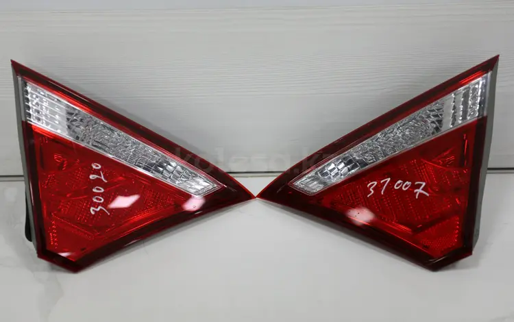 Фонарь на крышку багажника никель плафон на Камри 55 Американец USA Америка за 15 000 тг. в Алматы