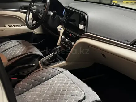 Hyundai Elantra 2019 года за 8 500 000 тг. в Астана – фото 16