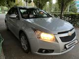 Chevrolet Cruze 2011 года за 3 250 000 тг. в Петропавловск – фото 2