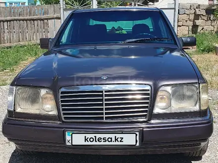 Mercedes-Benz E 200 1994 года за 1 800 000 тг. в Кентау