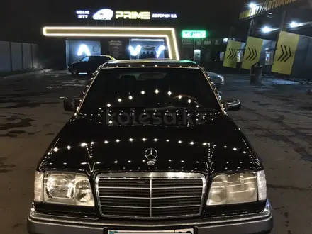 Mercedes-Benz E 320 1994 года за 3 500 000 тг. в Тараз