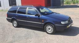 Volkswagen Passat 1994 годаfor2 500 000 тг. в Экибастуз